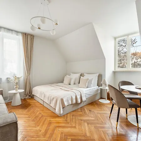 Old Town & Riverside Brzozowa By Downtown * Варшава