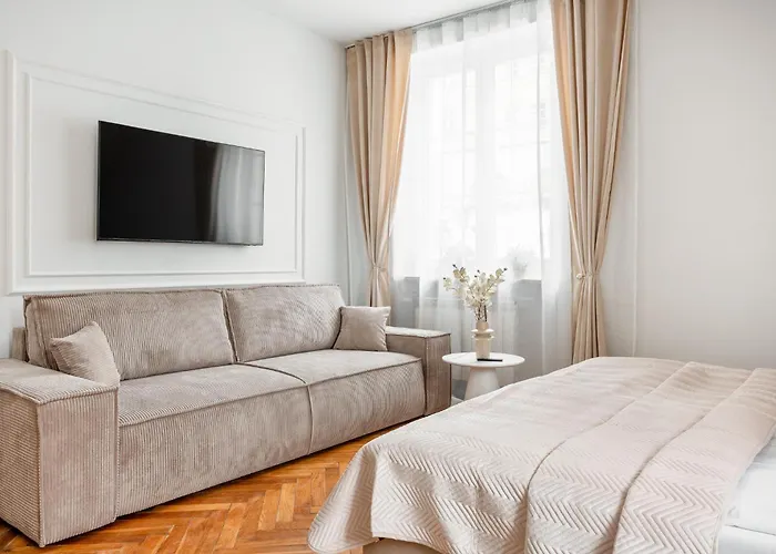 Old Town & Riverside Brzozowa By Downtown وارسو