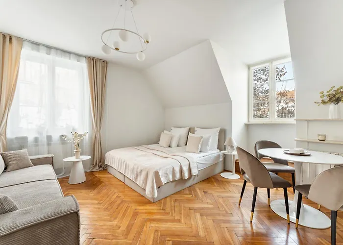 Old Town & Riverside Brzozowa By Downtown * وارسو