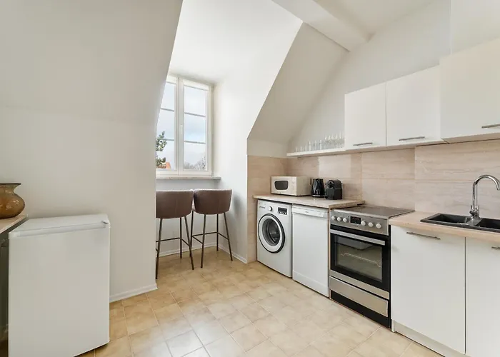 Old Town & Riverside Brzozowa By Downtown شقة