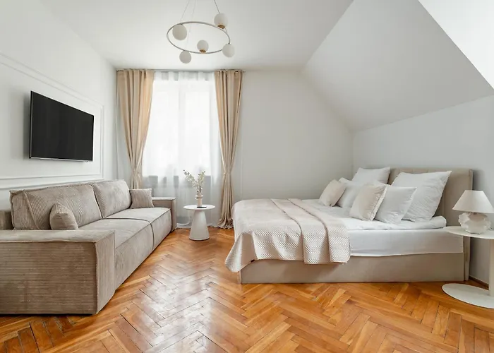 Old Town & Riverside Brzozowa By Downtown *